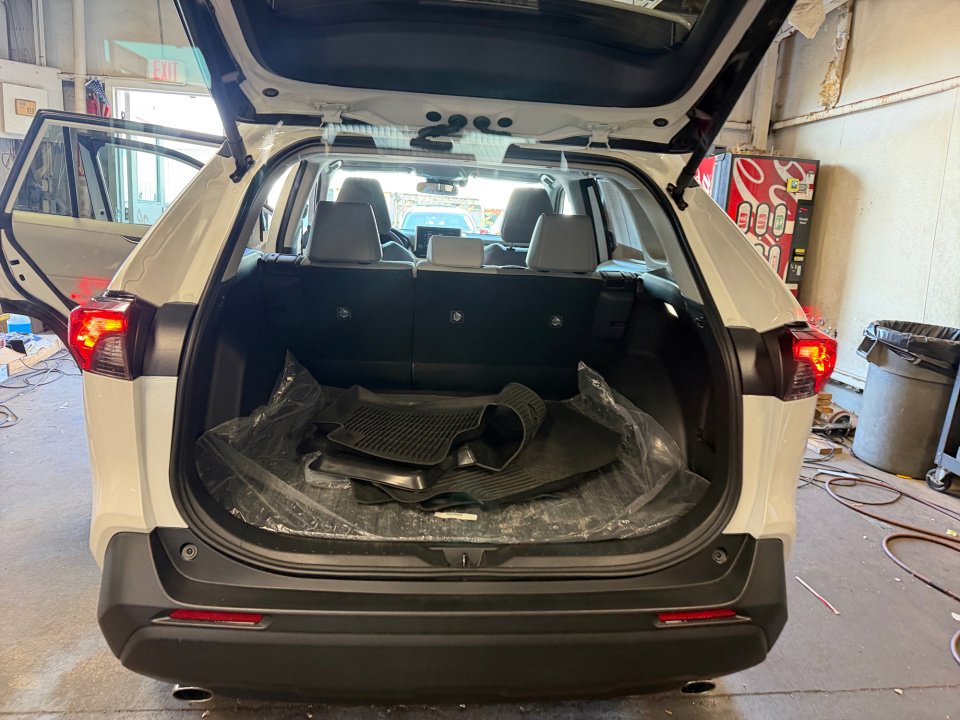 Used 2025 Toyota RAV4 XLE Premium w/ Weather Package AWD/4WD image 18