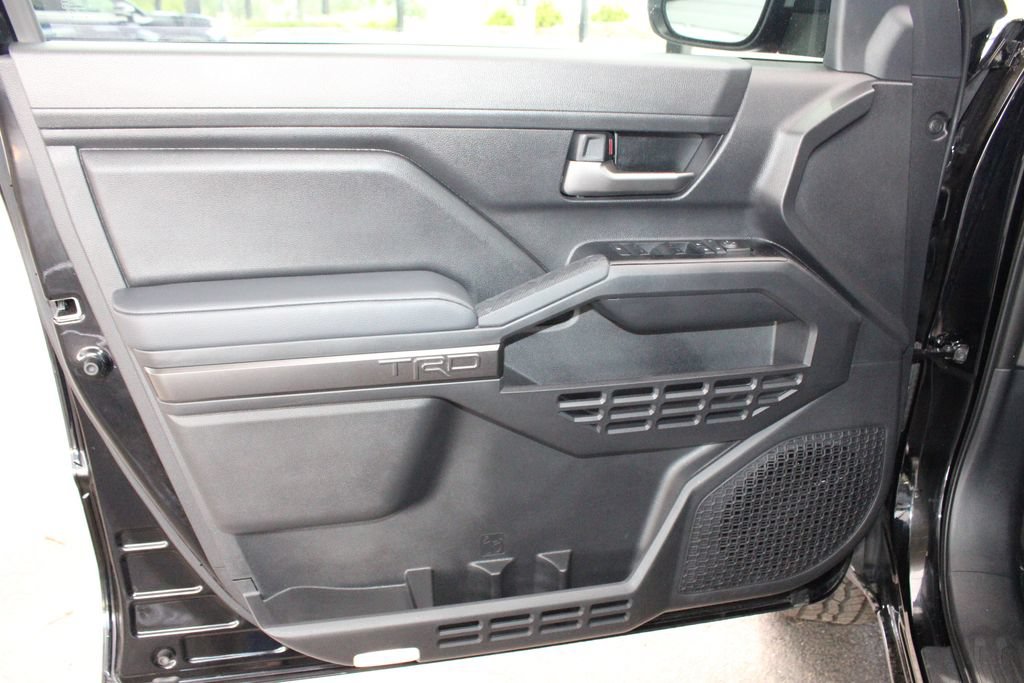 Certified 2025 Toyota Tacoma TRD Off-Road w/ TRD Off Road Upgrade Package AWD/4WD image 20