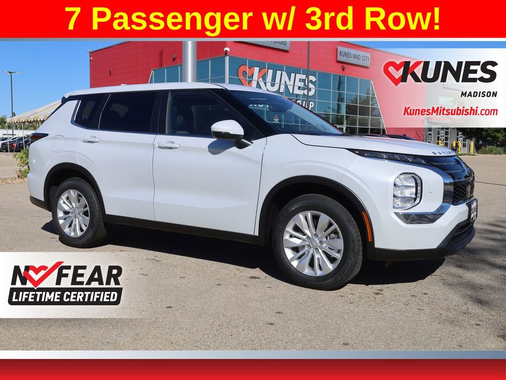 New 2025 Mitsubishi Outlander ES