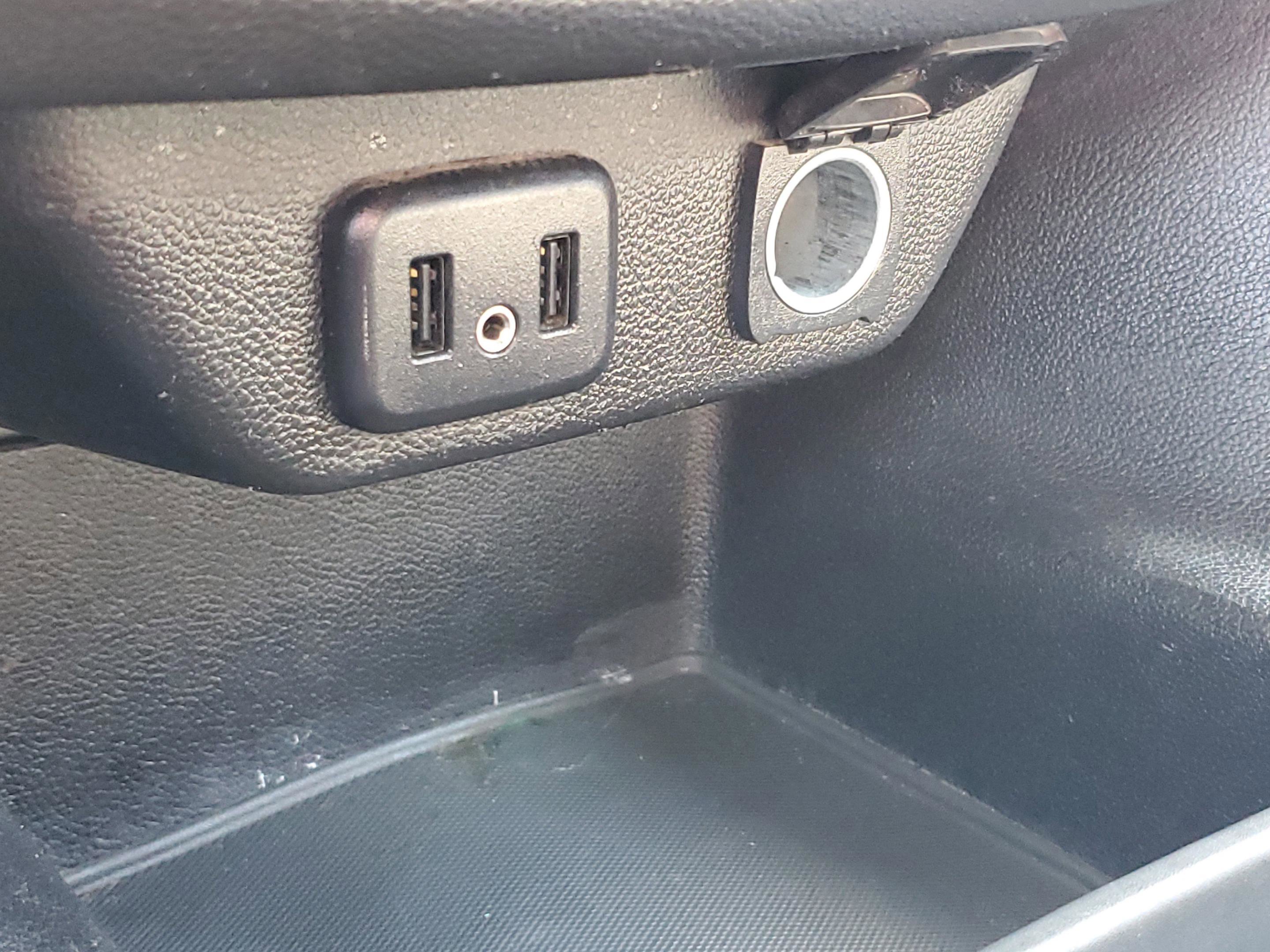 Used 2018 Chevrolet Traverse LT FWD image 28