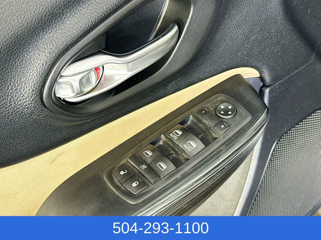 Used 2017 Jeep Cherokee Limited image 17