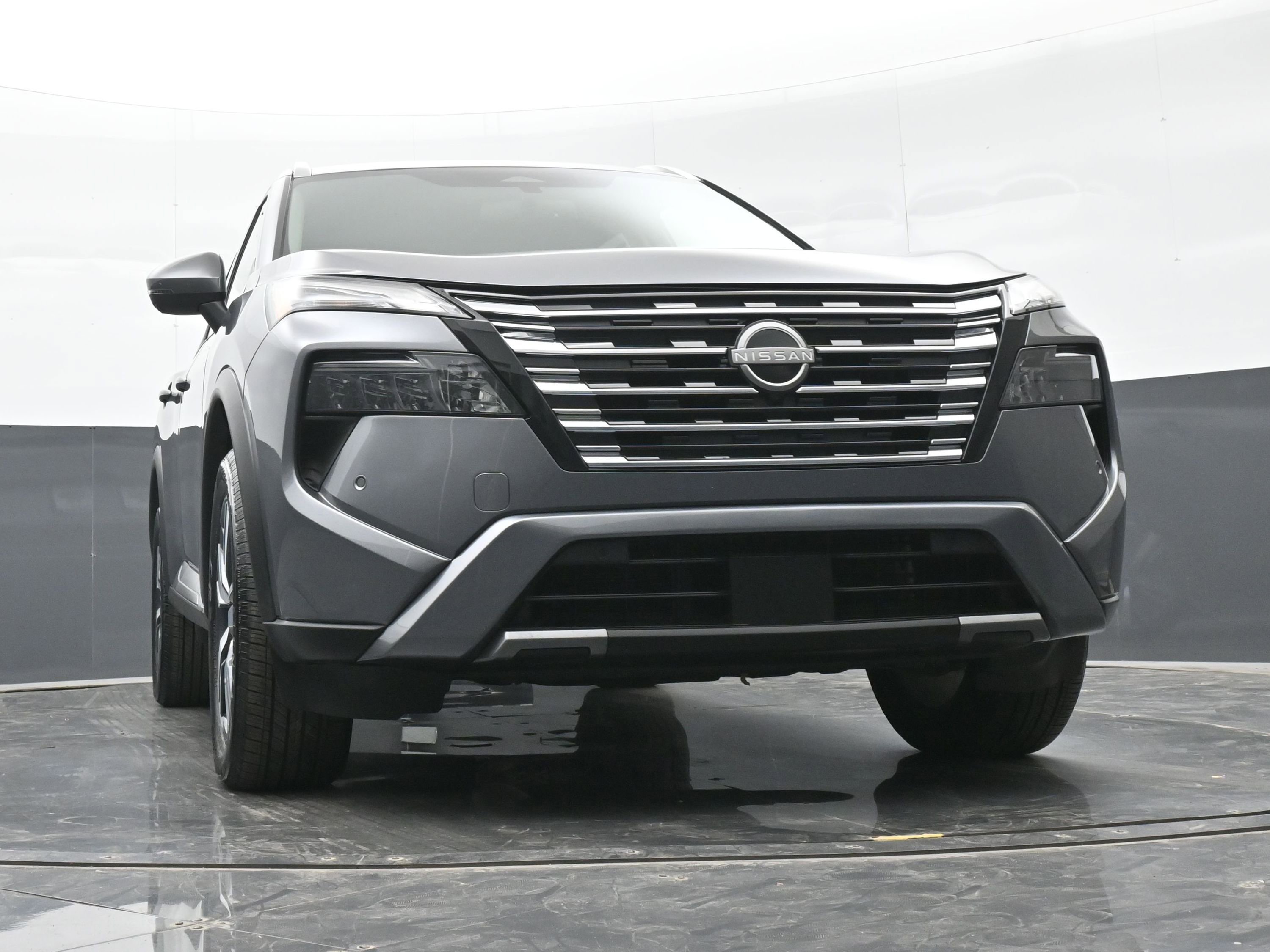 Used 2024 Nissan Rogue SL image 41