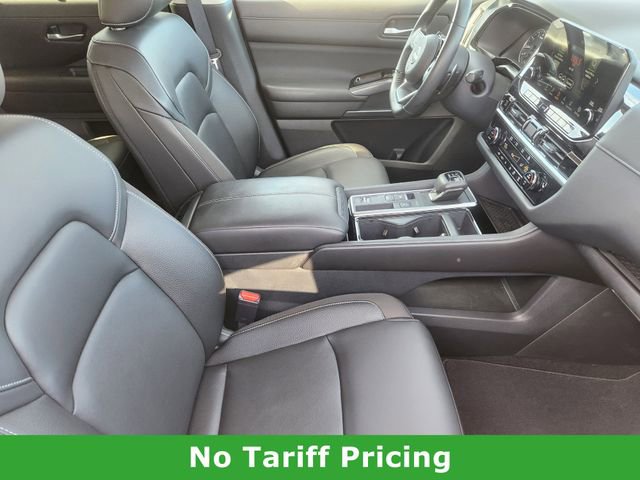 Certified 2025 Nissan Pathfinder SL w/ SL Premium Package image 13