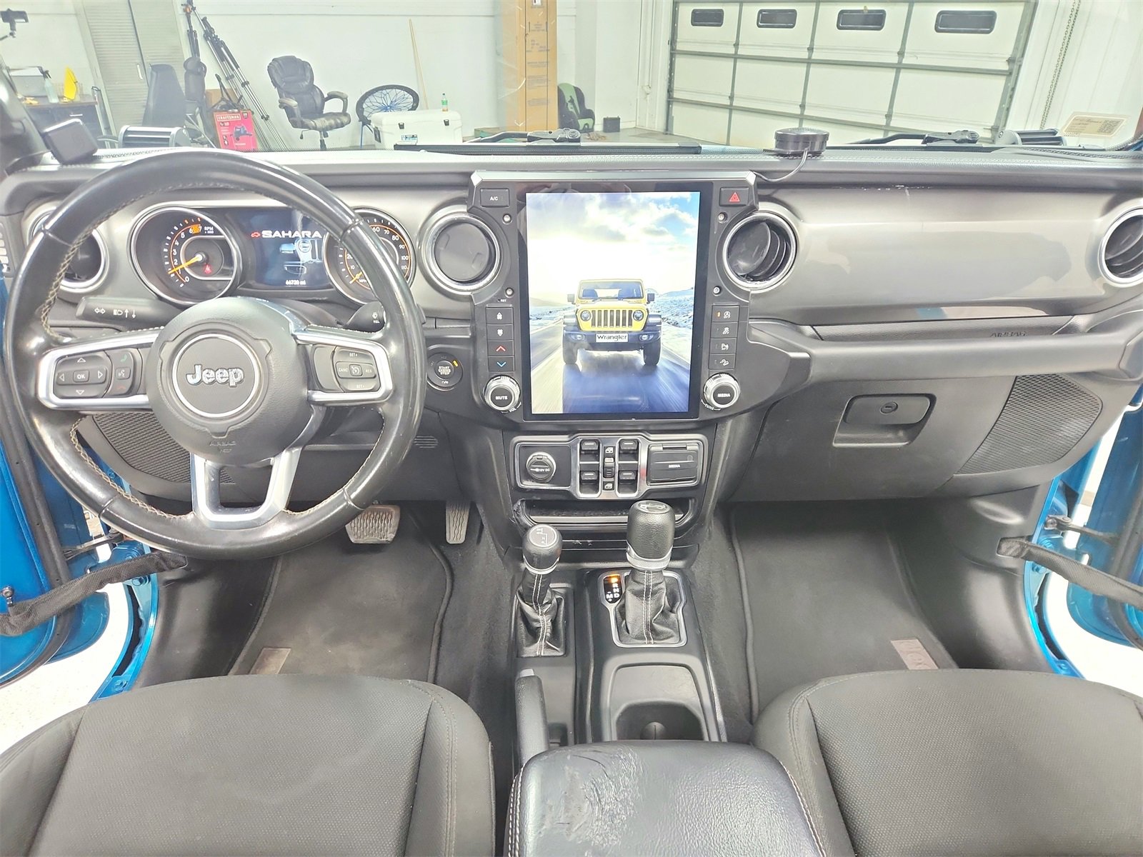 Used 2020 Jeep Wrangler Unlimited Sahara image 23