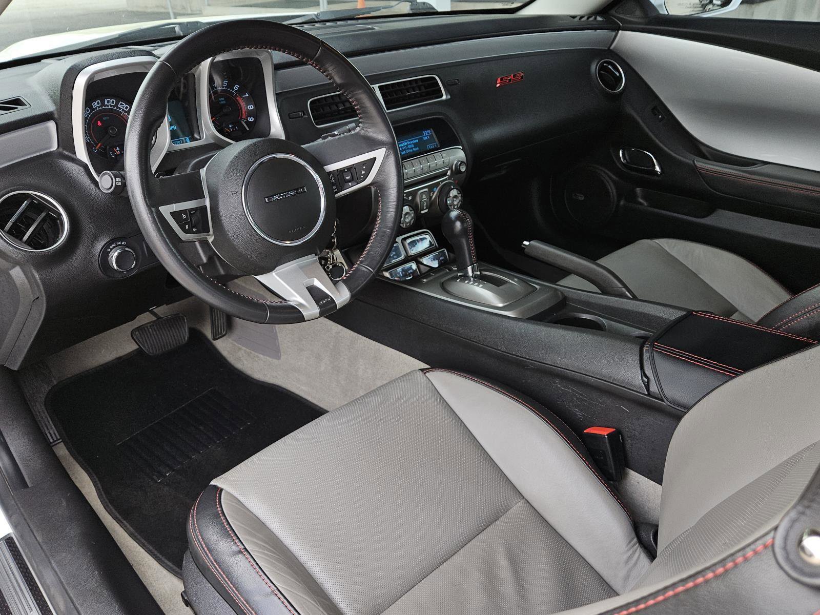 Used 2011 Chevrolet Camaro SS image 22