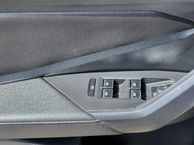 Used 2024 Volkswagen Jetta Sport FWD image 17