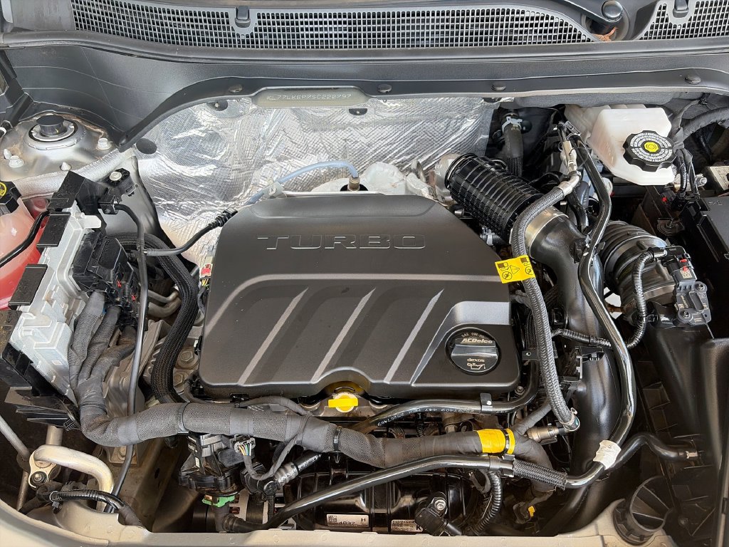 Certified 2025 Chevrolet Trax ACTIV w/ Sunroof Package FWD image 31