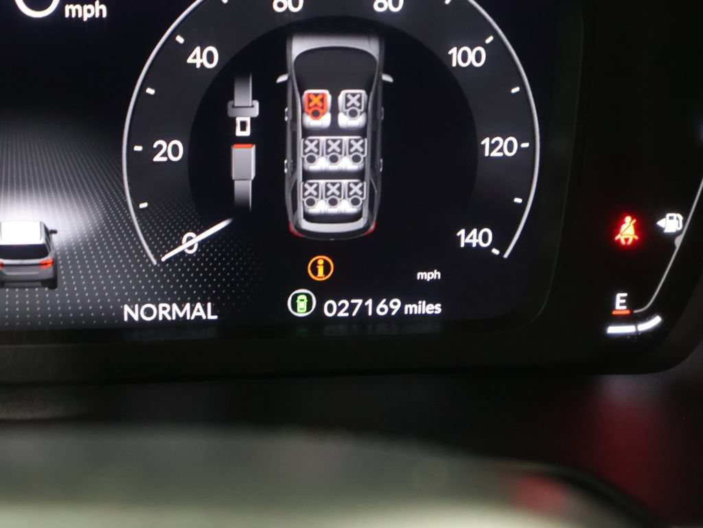 Used 2023 Honda Pilot Elite image 40