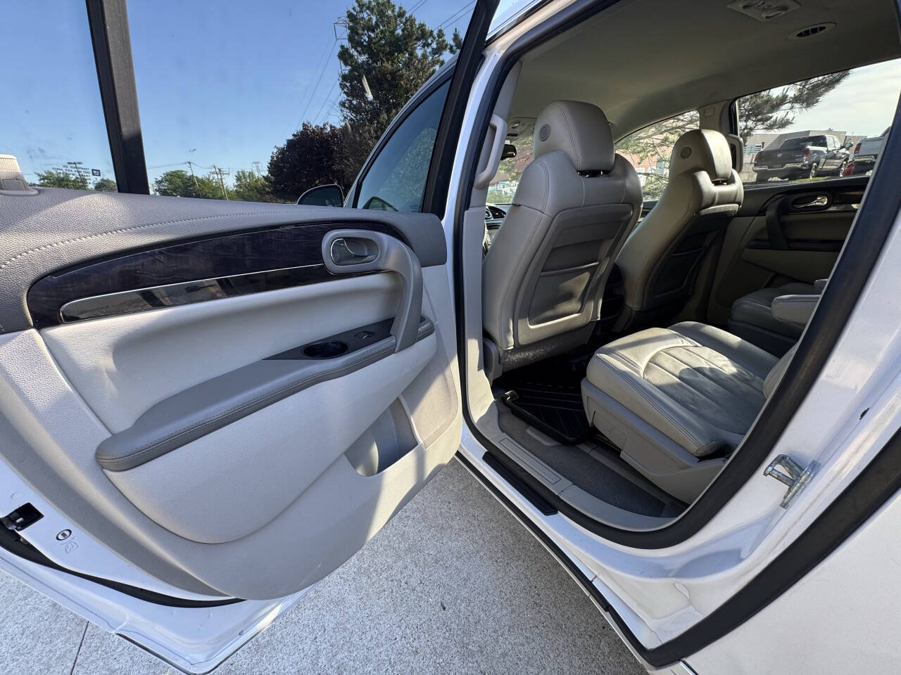 Used 2016 Buick Enclave Premium w/ Trailering Package FWD image 15
