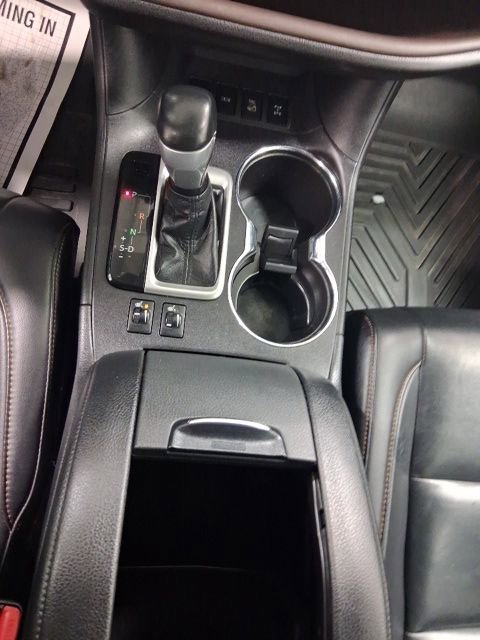 Used 2019 Toyota Highlander XLE w/ Carpet Mat Package (TMS) AWD/4WD image 21