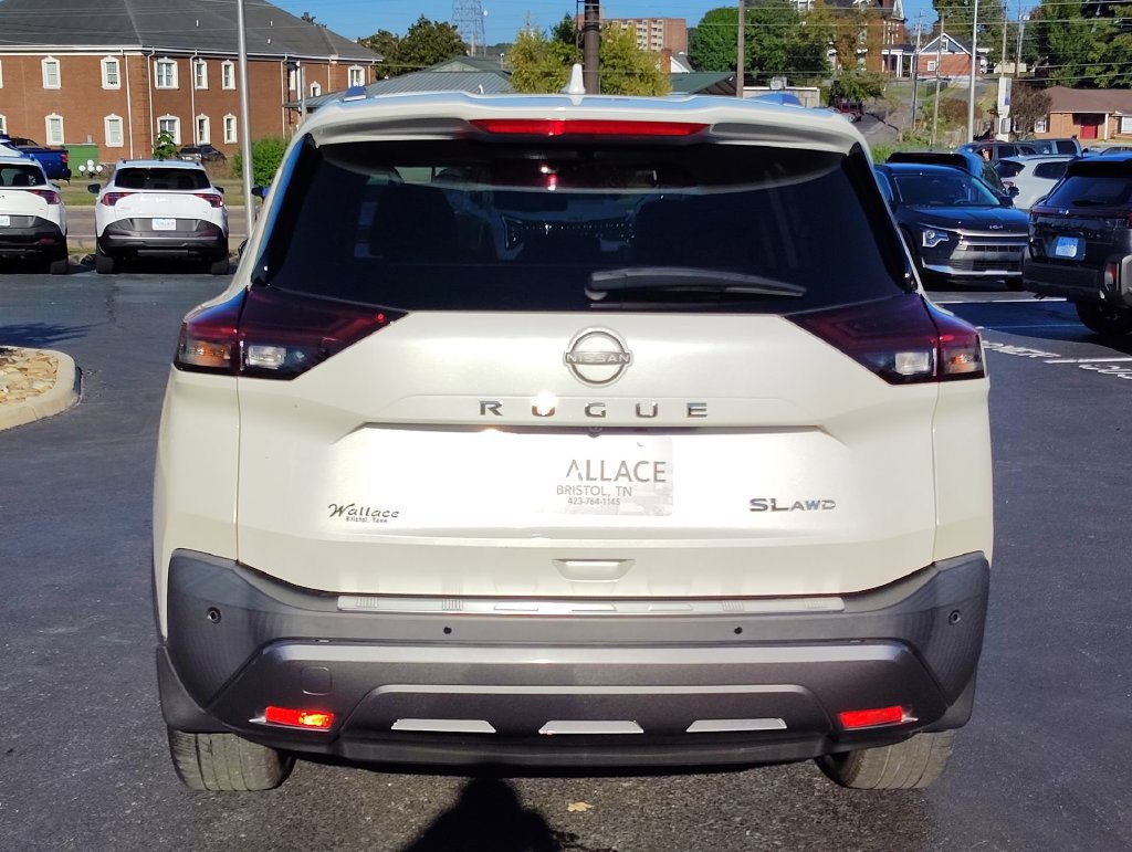 Used 2023 Nissan Rogue SL w/ SL Premium Package AWD/4WD image 5