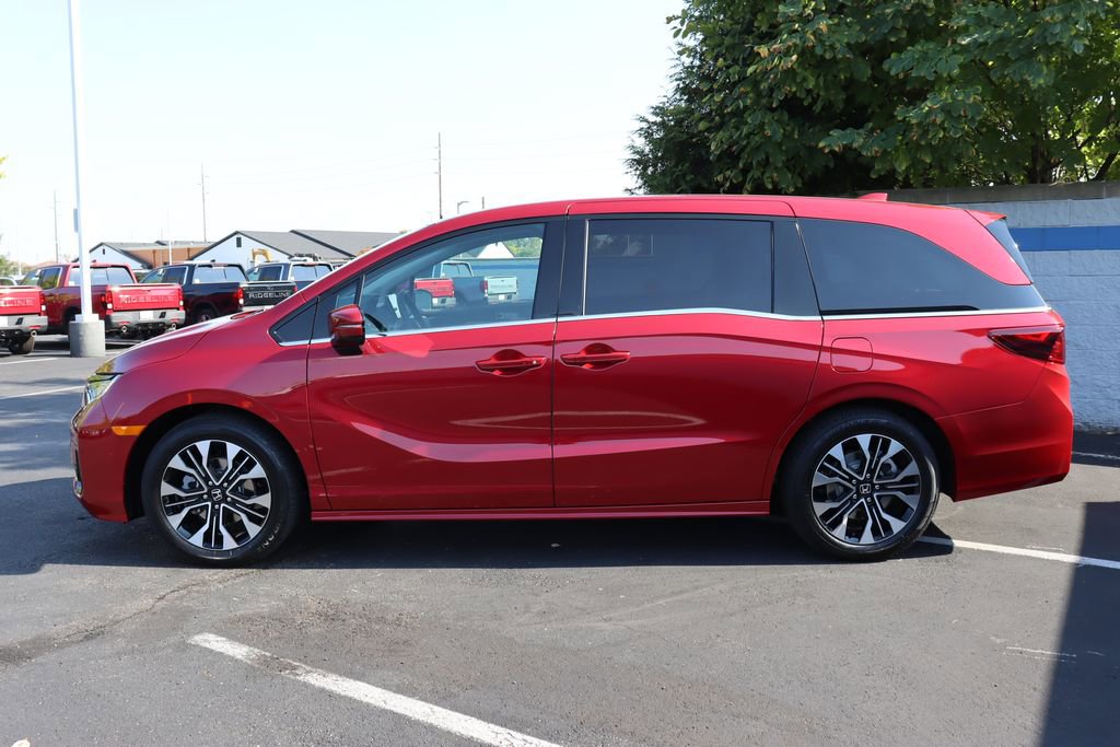 Used 2026 Honda Odyssey Elite image 2