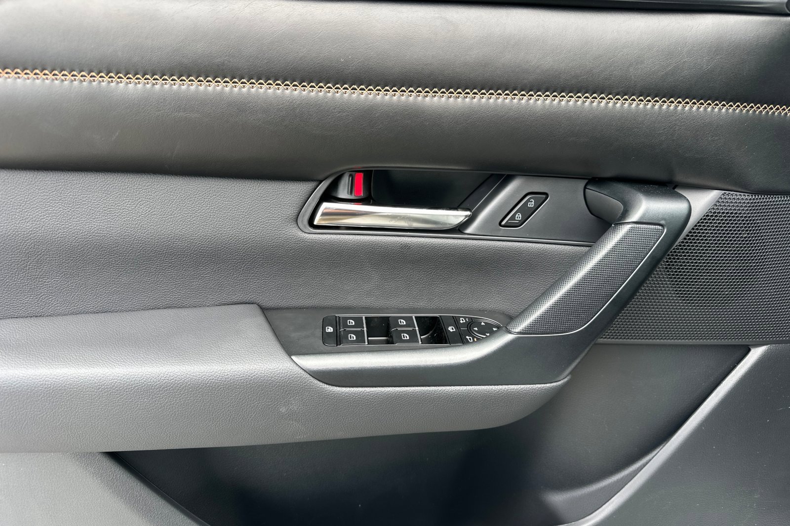 Used 2025 MAZDA CX-50 2.5 Hybrid w/ Cargo Package image 12