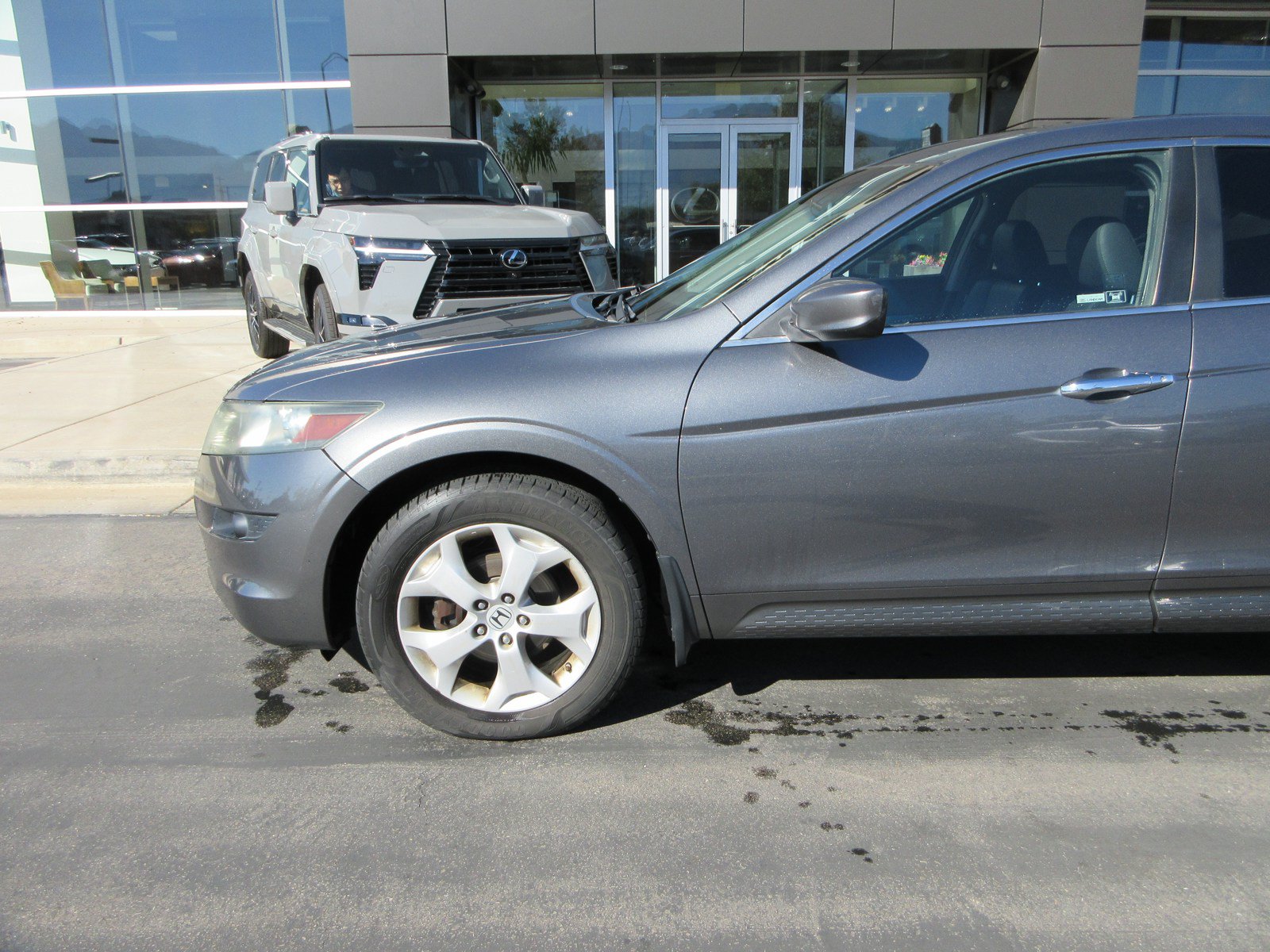 Used 2010 Honda Crosstour EX-L image 2