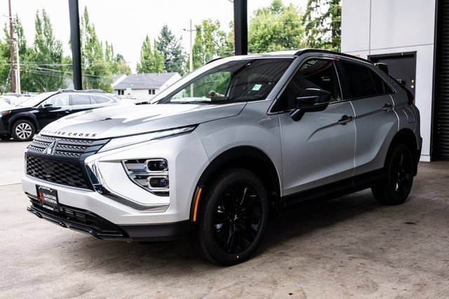 New 2025 Mitsubishi Eclipse Cross Black Edition image 3