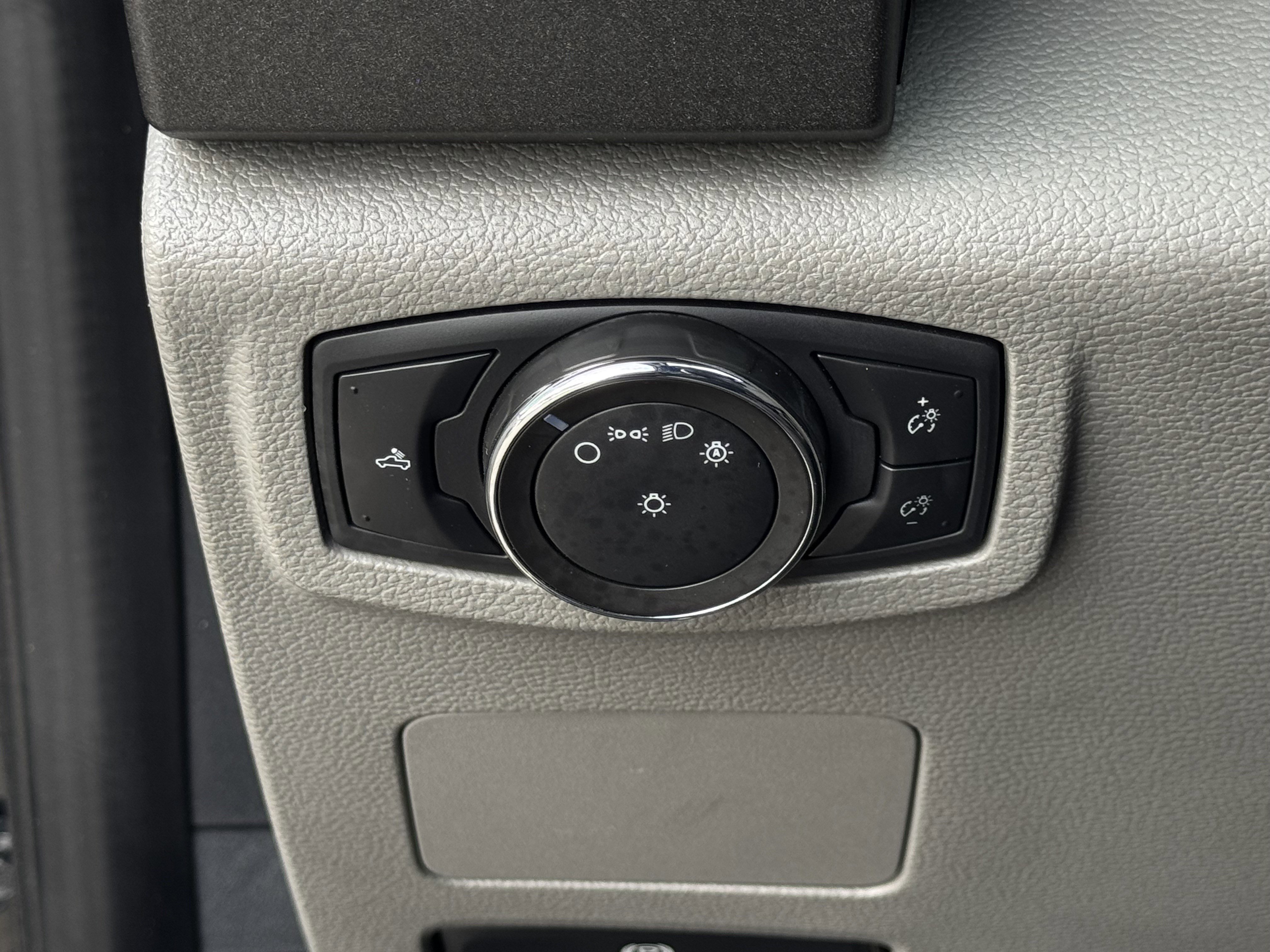 Used 2022 Ford F250 XL w/ STX Appearance Package image 23