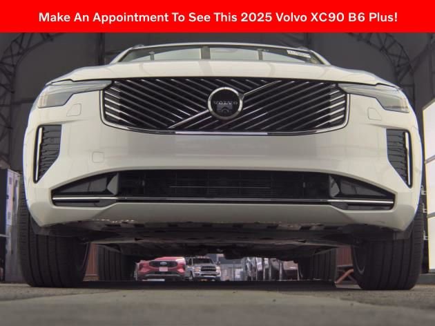 Used 2025 Volvo XC90 B6 Plus AWD/4WD image 2