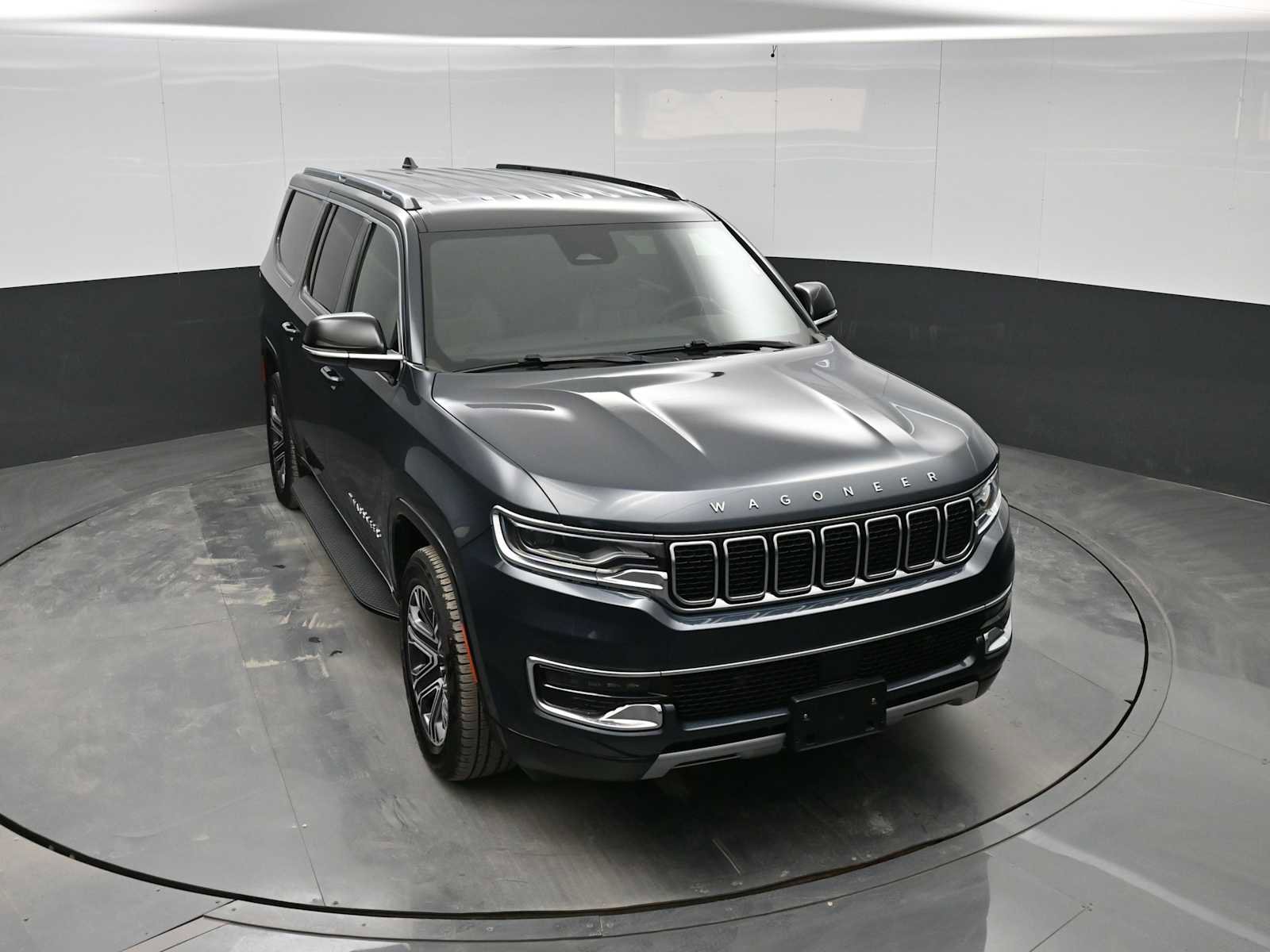 Used 2024 Jeep Wagoneer L Series II w/ Flexible Seating Group image 23