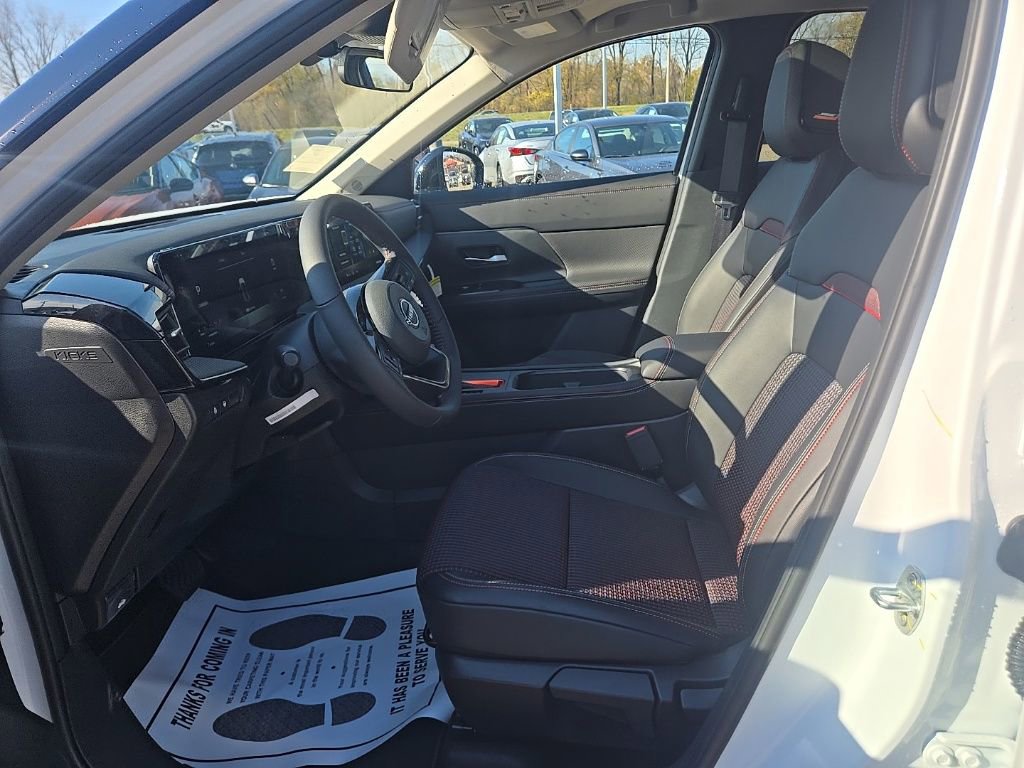 New 2026 Nissan Kicks SR w/ SR Premium Package image 9