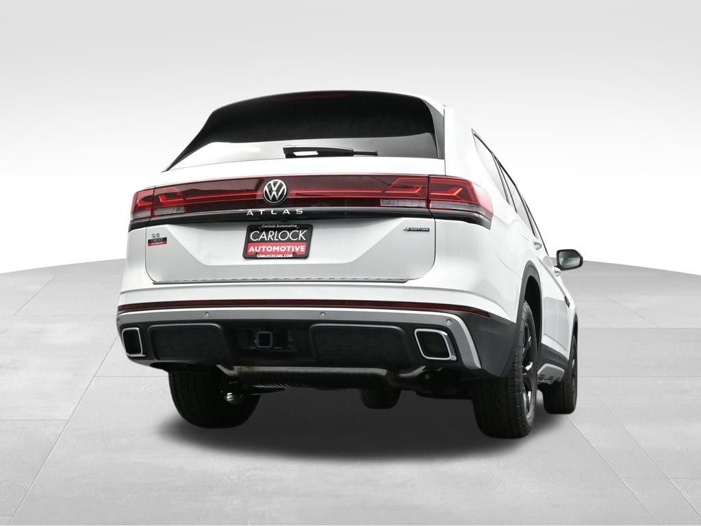 New 2025 Volkswagen Atlas Peak Edition SE image 31