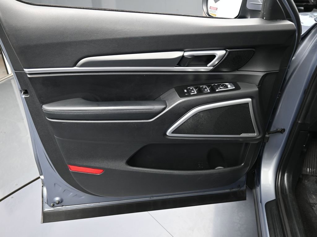 Used 2021 Kia Telluride LX image 12