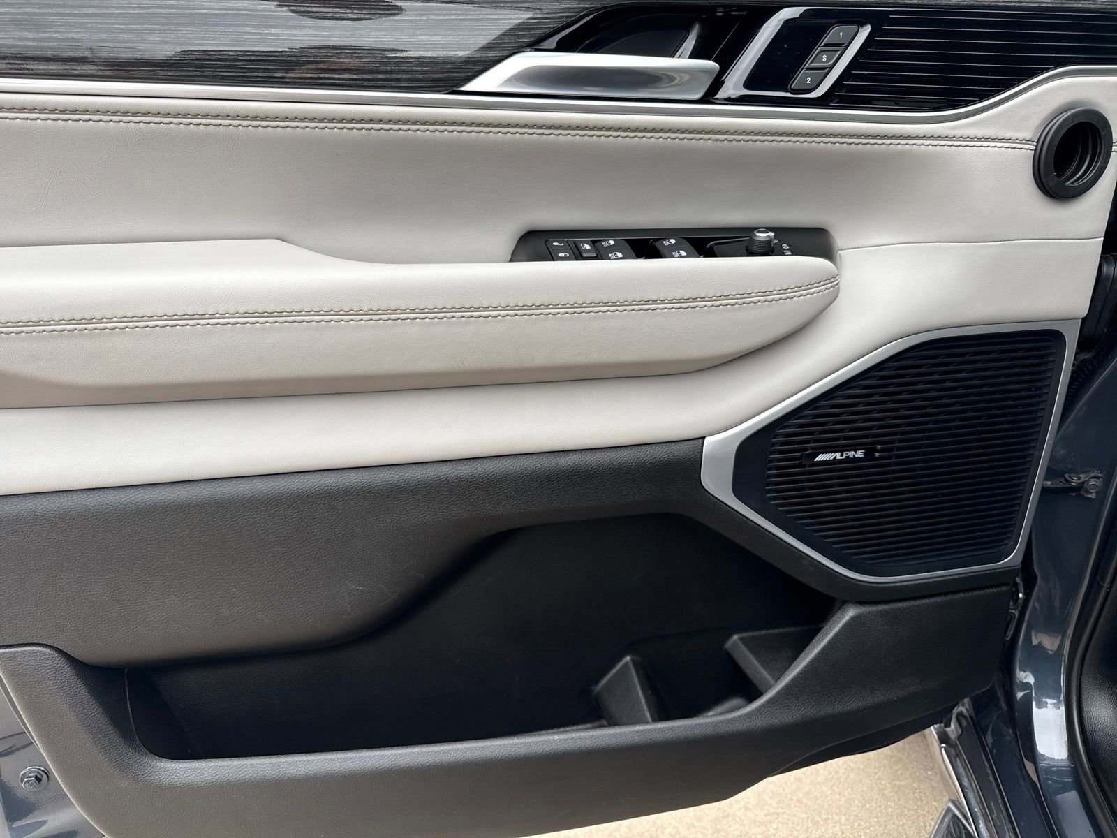 Used 2022 Jeep Wagoneer Series III w/ Convenience Group I image 21