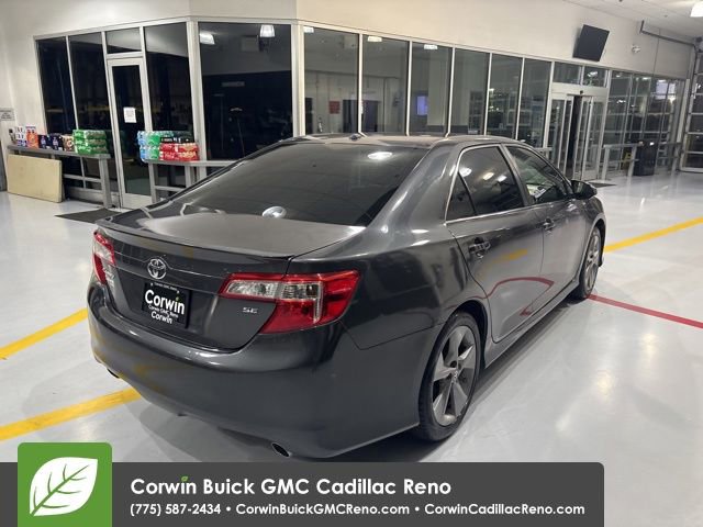 Used 2014 Toyota Camry SE w/ Moonroof Package image 8
