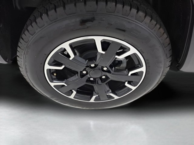 Used 2023 Jeep Renegade Latitude AWD/4WD image 9
