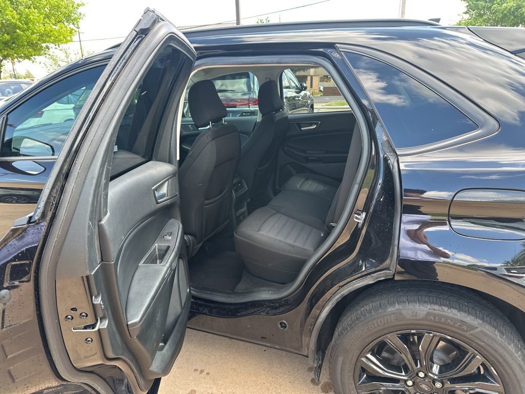 Used 2023 Ford Edge SE w/ Black Appearance Package AWD/4WD image 15