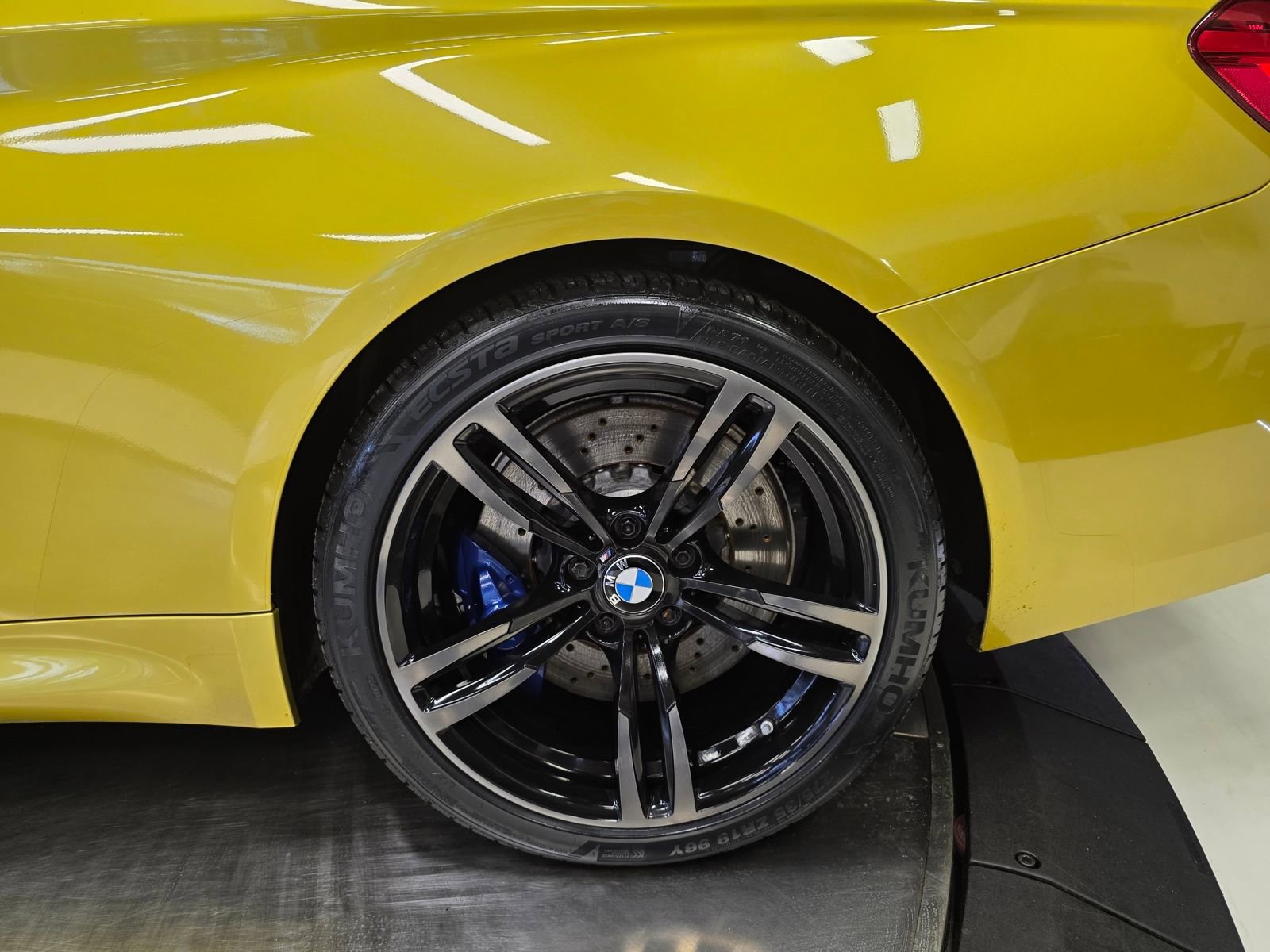 Used 2015 BMW M4 Coupe image 42
