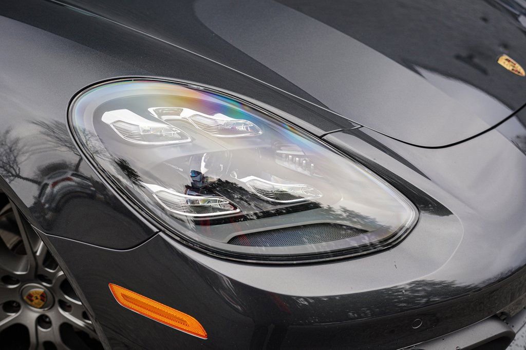 Used 2022 Porsche Panamera Platinum Edition image 6