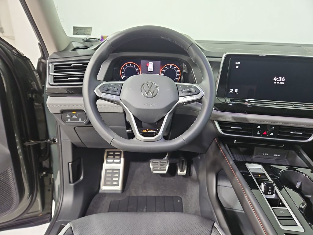 New 2026 Volkswagen Atlas Peak Edition image 13
