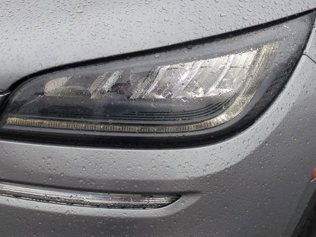 Used 2022 Lincoln Corsair Reserve w/ Luxury Package image 9