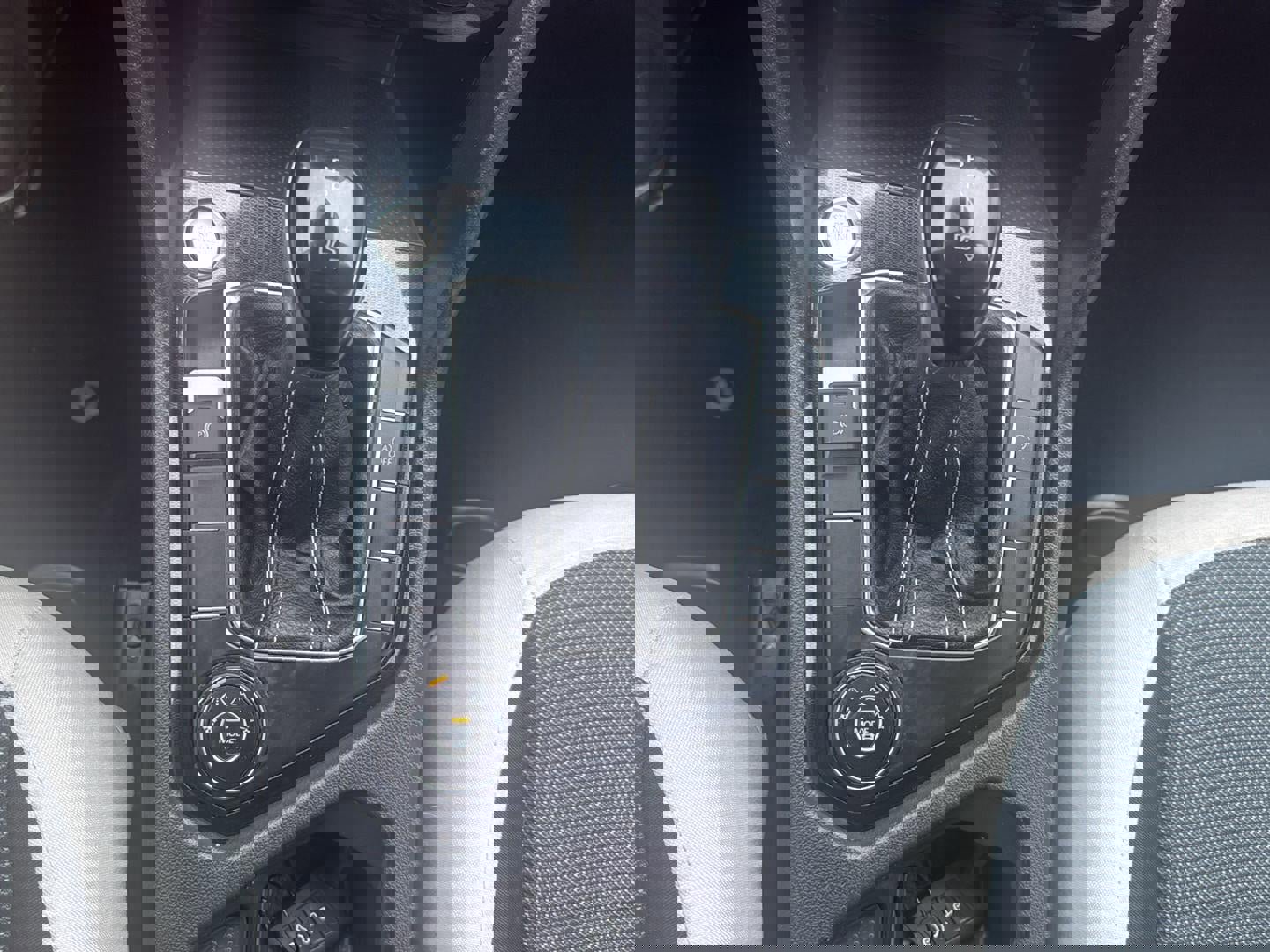 Used 2025 Volkswagen Taos S image 21