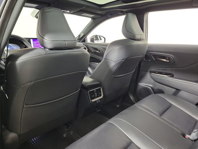 Used 2025 Toyota Crown Signia w/ Advanced Technology Package AWD/4WD image 11