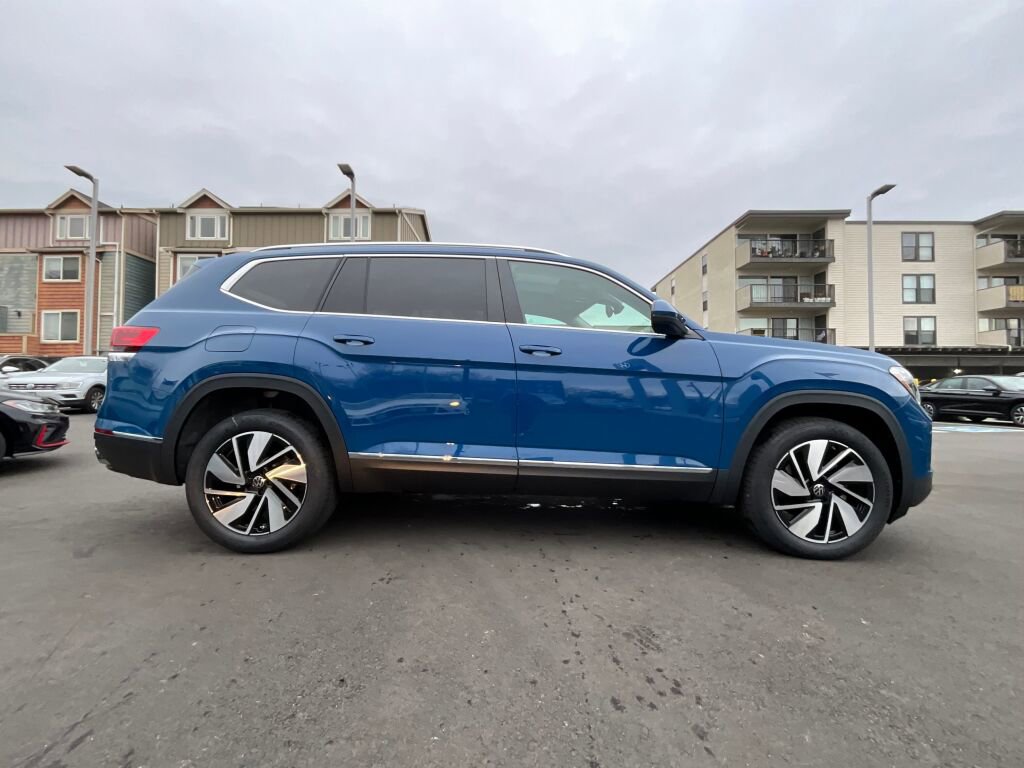 New 2025 Volkswagen Atlas SEL image 11