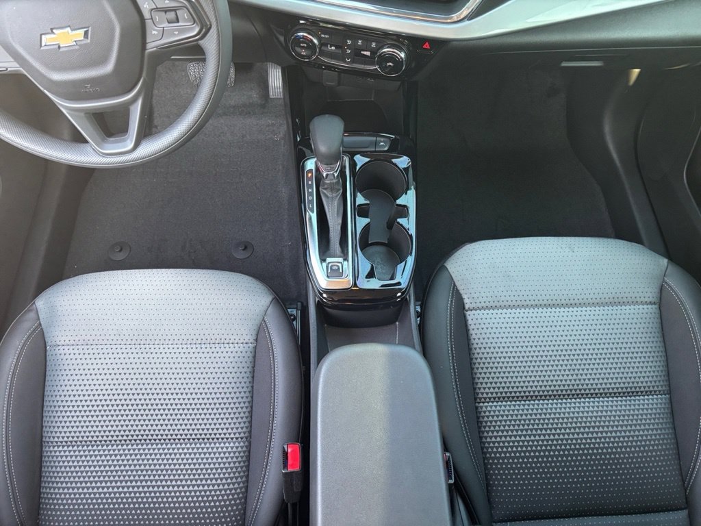 Used 2026 Chevrolet Trax LT FWD image 18