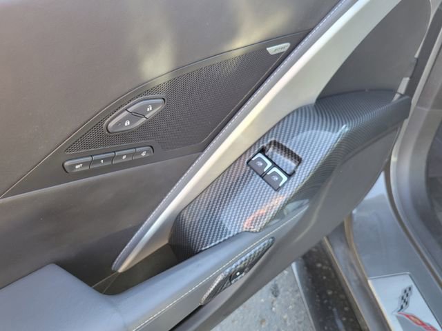 Used 2015 Chevrolet Corvette Z06 w/ 3LZ Preferred Equipment Group image 9