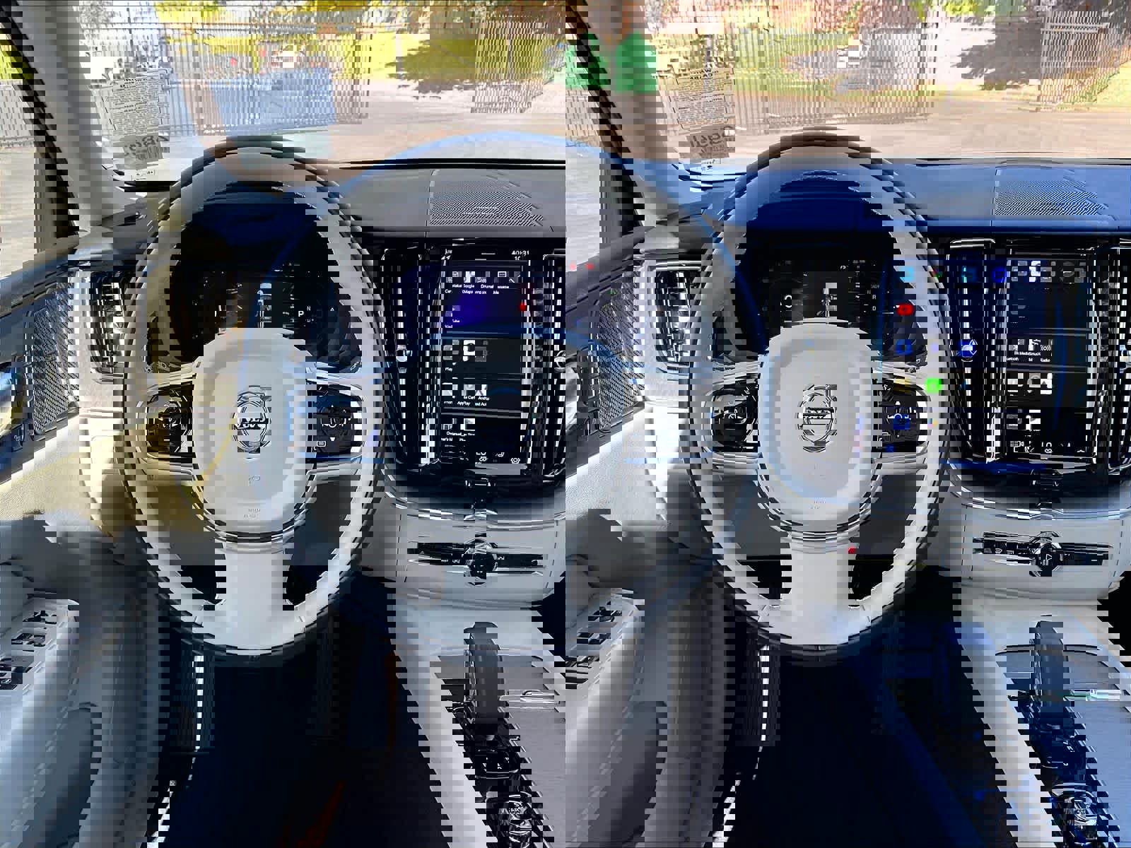 Used 2023 Volvo XC60 T8 Plus w/ Climate Package image 8