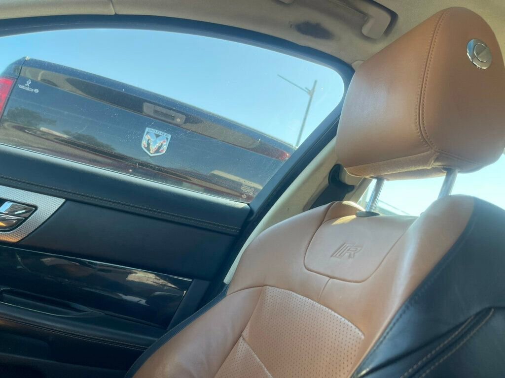 Used 2012 Jaguar XF R image 15