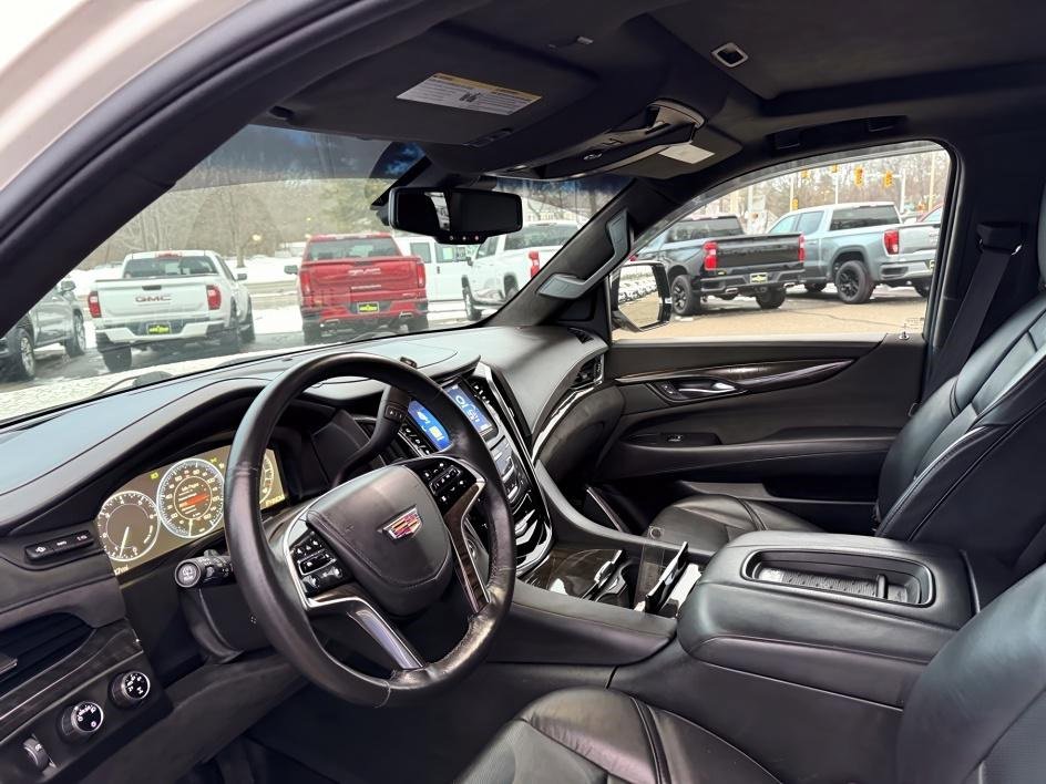 Used 2015 Cadillac Escalade Platinum image 15