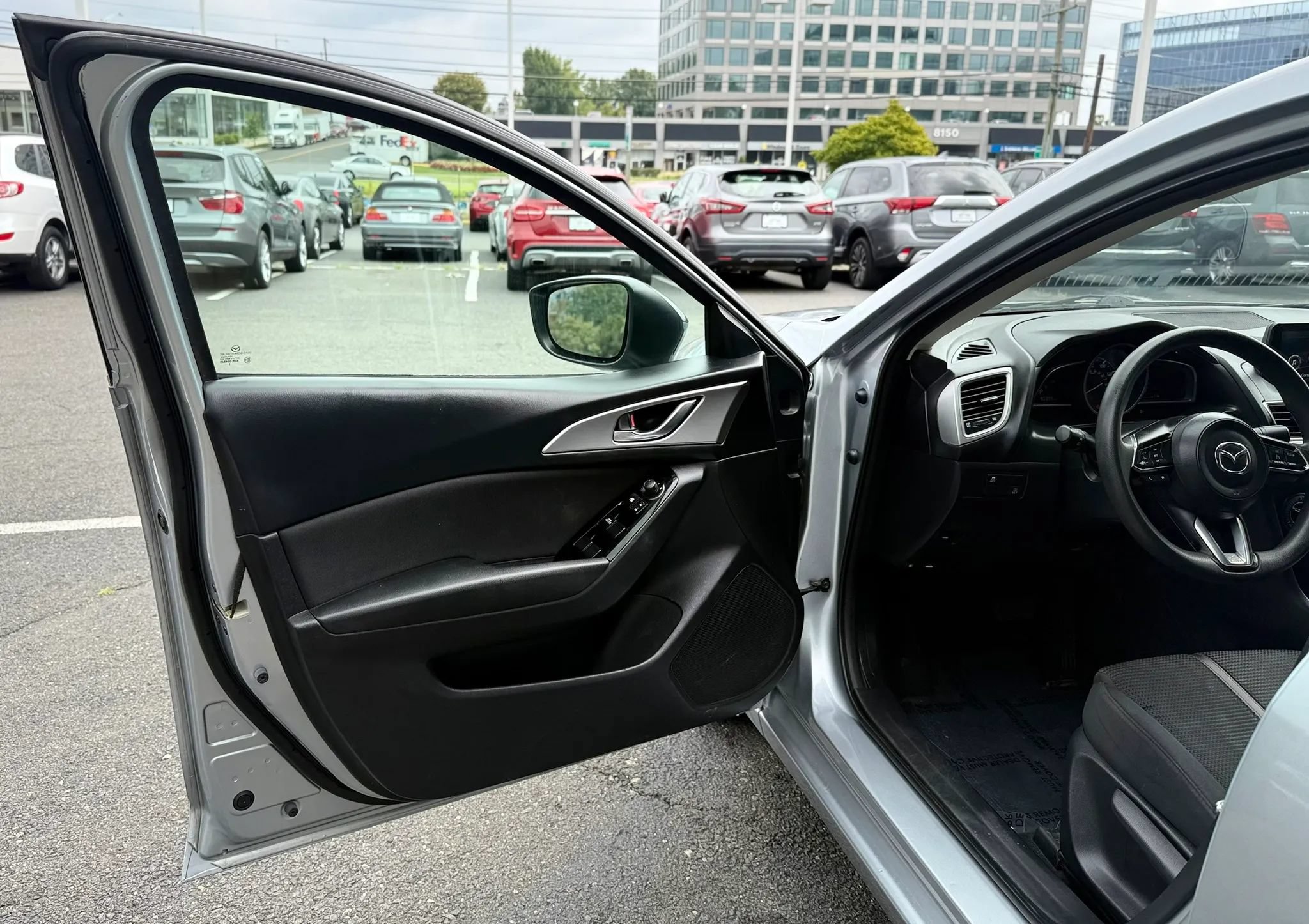 Used 2018 MAZDA MAZDA3 Sport w/ Preferred Equipment Package FWD image 9