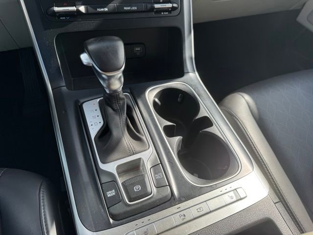 Used 2023 Kia Carnival LX FWD image 20