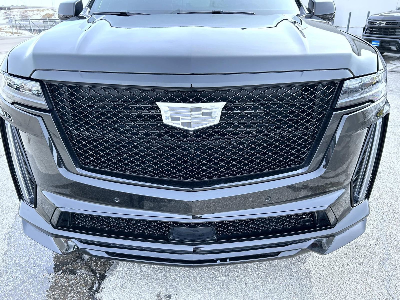 Certified 2024 Cadillac Escalade V w/ LPO, ONYX Package image 9