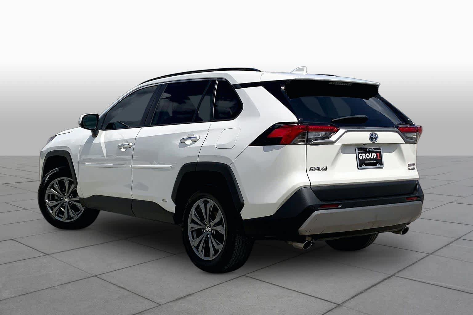 Used 2022 Toyota RAV4 Limited AWD/4WD image 12