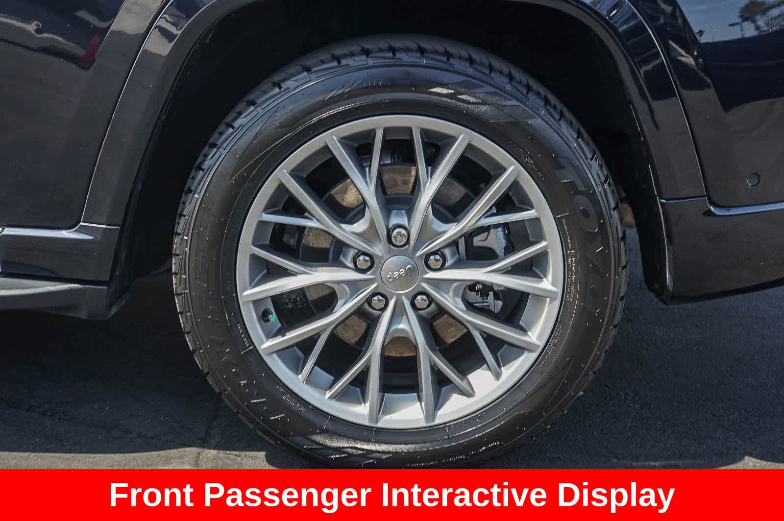 Used 2022 Jeep Grand Cherokee Summit w/ Luxury Tech Group V AWD/4WD image 10