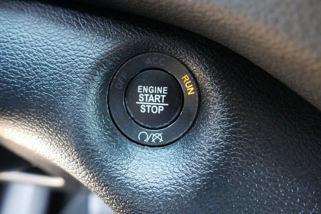 Used 2022 Jeep Cherokee Limited image 25