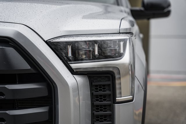Used 2025 Toyota Tundra Limited image 12