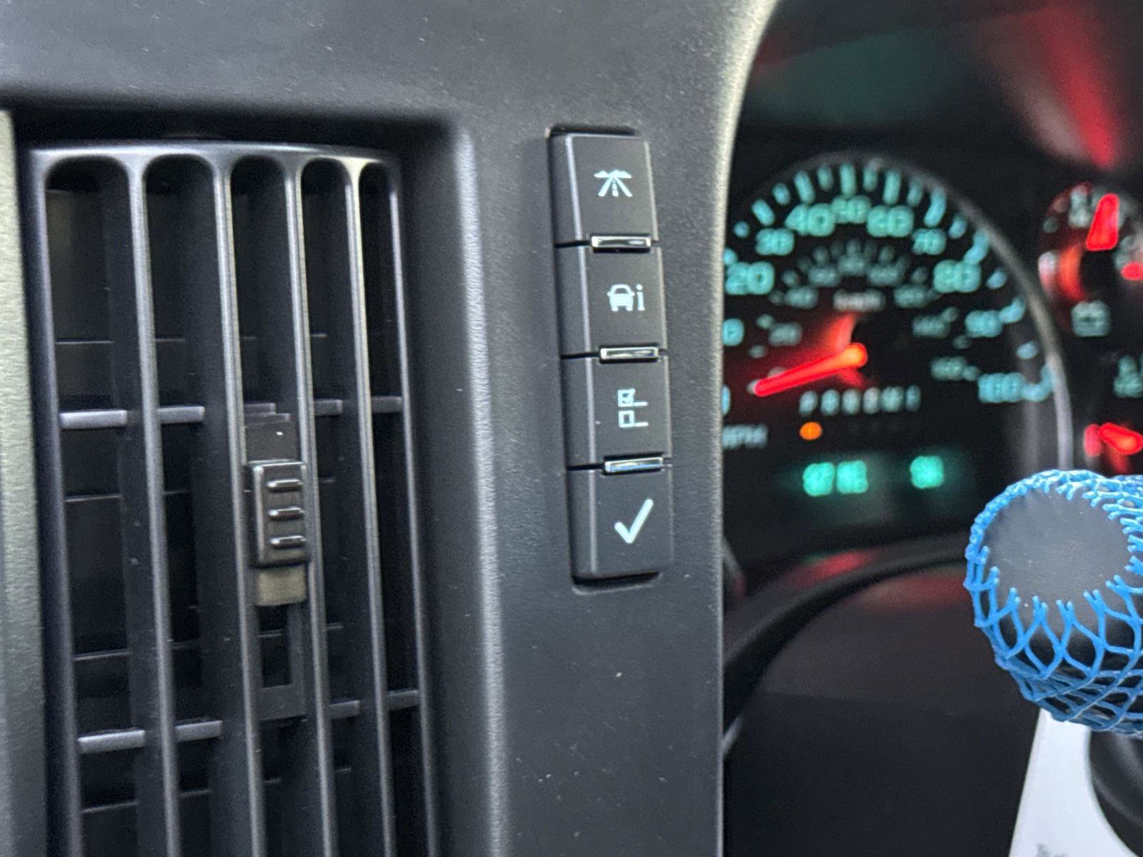 New 2026 Chevrolet Express 2500 w/ Driver Convenience Package RWD image 24