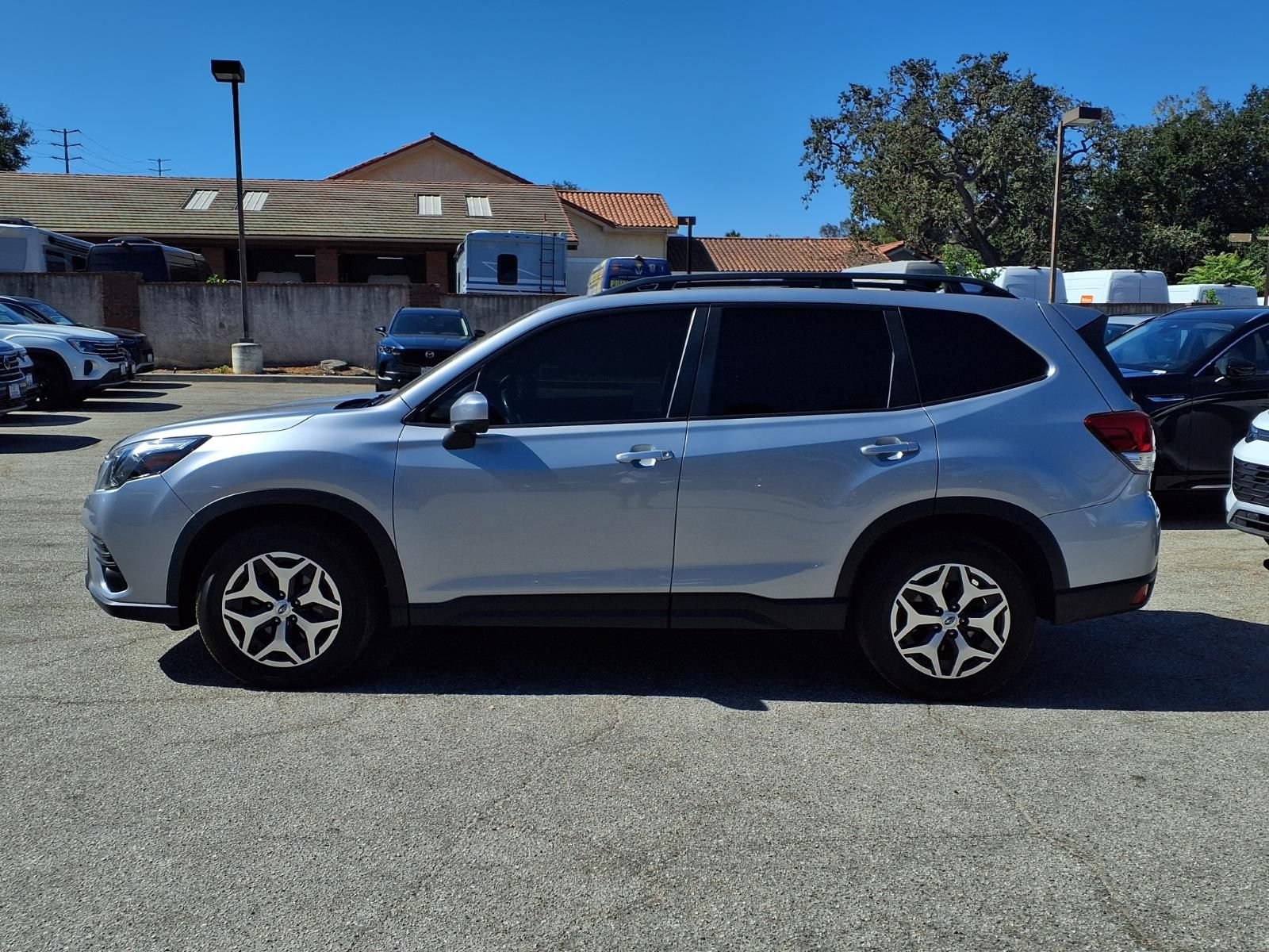 Used 2022 Subaru Forester Premium w/ Popular Package #1 AWD/4WD image 3